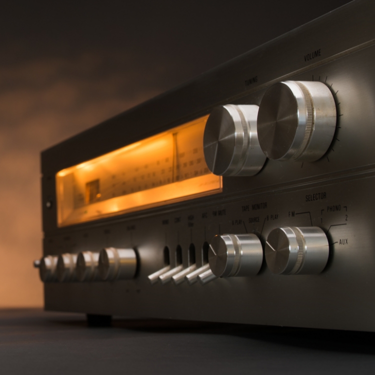 オーディオ機器