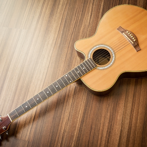 フォークギター